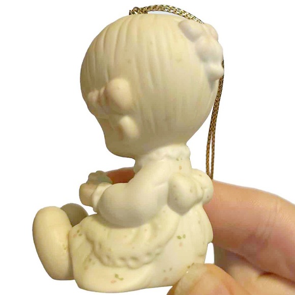 Vintage 1984 Precious Moments Love Is Kind Ceramic Ornament Girl Gift Enesco - Picture 7 of 11